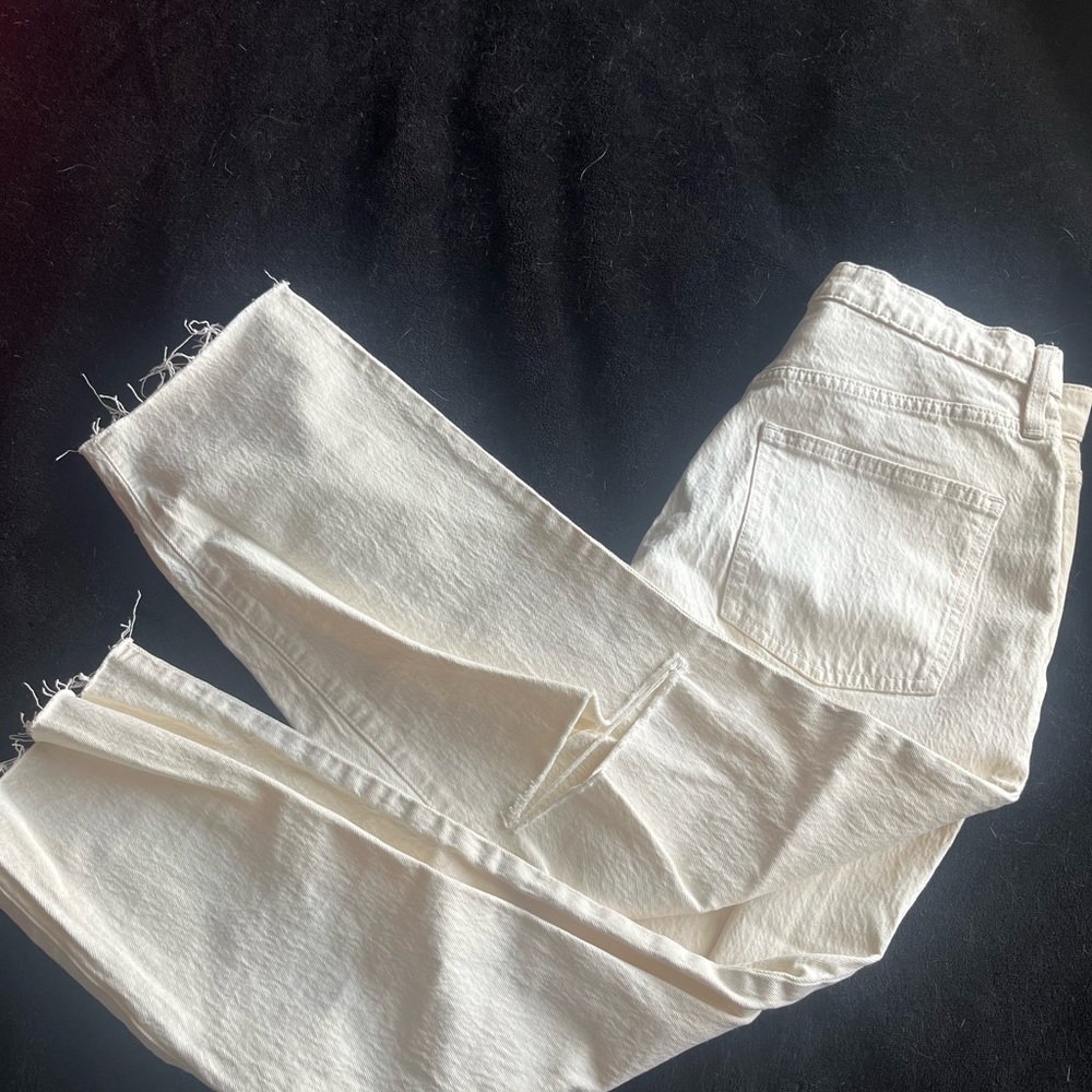 Universal Thread Cream Vintage Straight Jeans